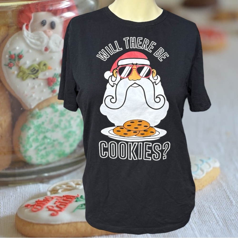 North Pole boys girls size XL Christmas T-shirt Santa Claus cookies black red